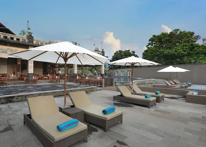 Pelangi Bali & Hotel 4*